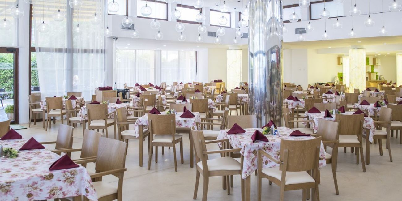 Grand Hotel Sunny Beach 4*  Sunny Beach 