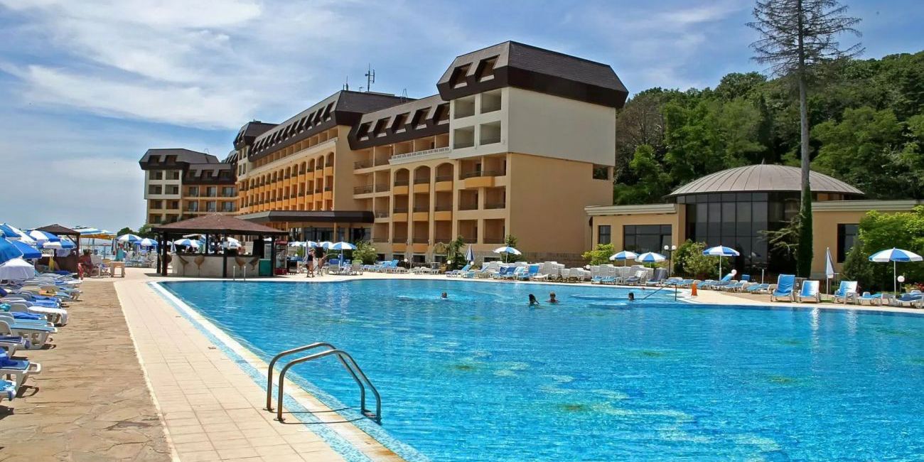 Hotel HVD Riviera Beach 5*  Riviera Holiday Club 