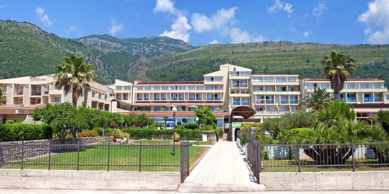 Hotel Palas 4* Petrovac 