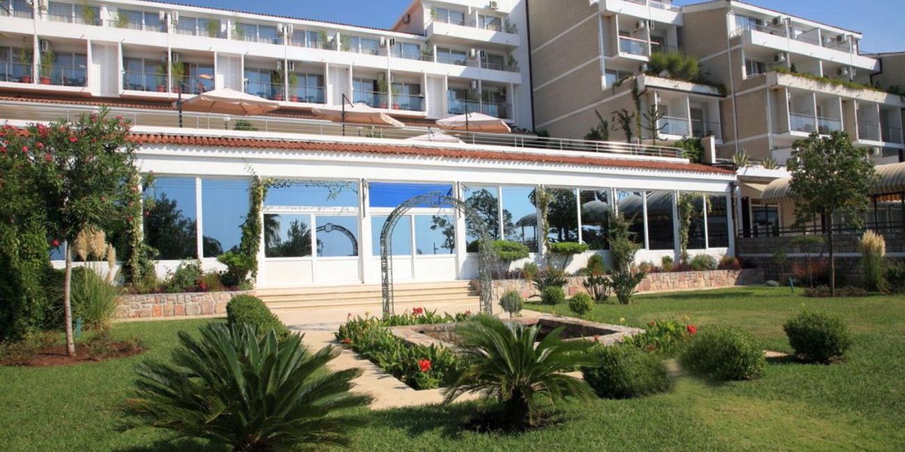 Hotel Palas 4* Petrovac 