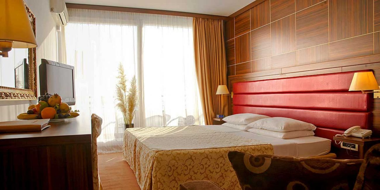 Hotel Palas 4* Petrovac 