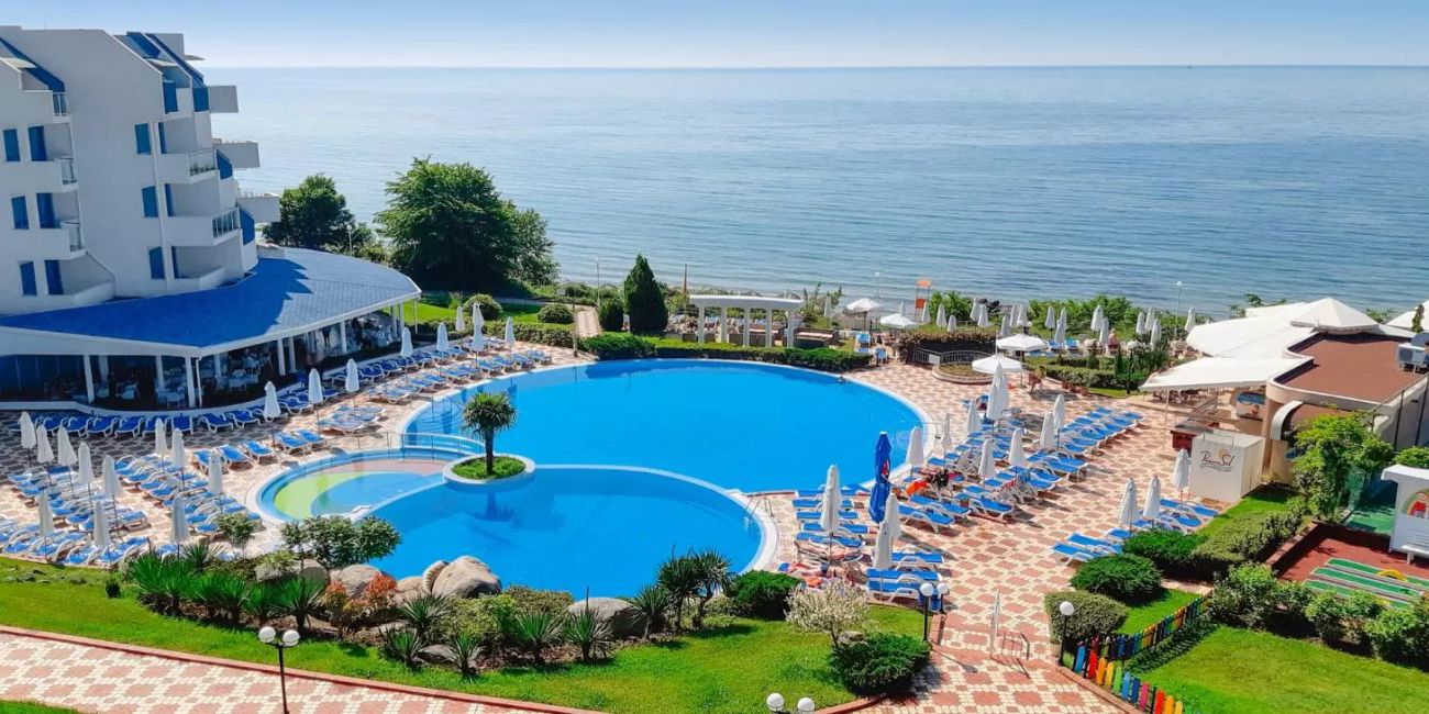 Hotel Sineva Beach  4*  Sveti Vlas 