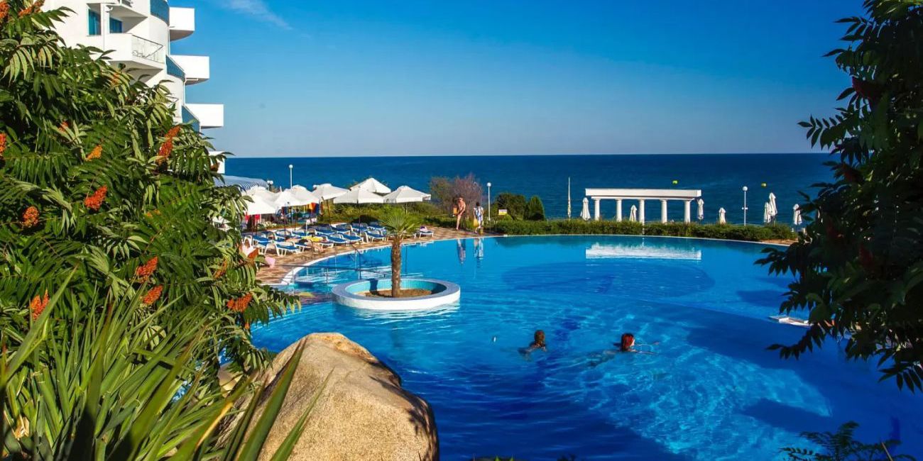 Hotel Sineva Beach  4*  Sveti Vlas 