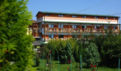 Imagine pentru Pensiunea Holiday 3* valabile pentru 1 Decembrie 2024