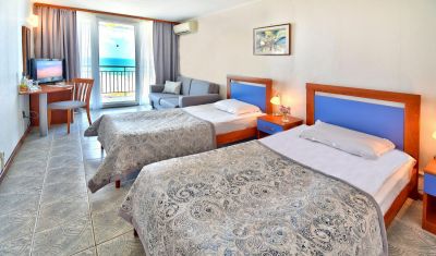 Imagine pentru Hotel Laguna Beach 4*  valabile pentru 1 Mai 2025