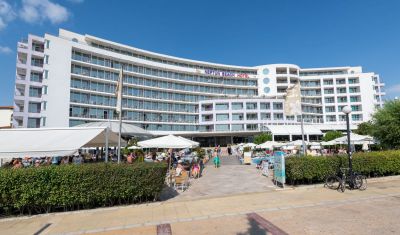 Imagine pentru Hotel Neptun Beach 4* valabile pentru 1 Mai 2025