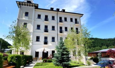 Imagine pentru Hotel Carolin 4* valabile pentru Balneo 2025