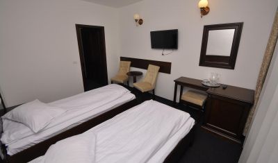 Imagine pentru Hotel Cerbul 3* valabile pentru Craciun 2024