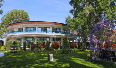 Imagine pentru Hotel Lebada Luxury Resort & Spa 5*  valabile pentru Craciun 2024