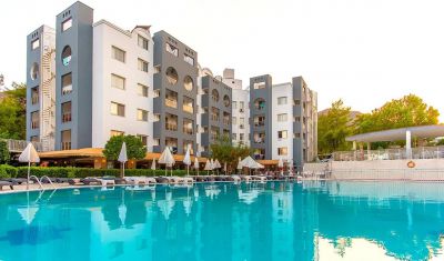 Imagine pentru Hotel Caprice Beach 4* valabile pentru Litoral 2025