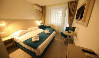 Imagine pentru Hotel Delfin 3*  valabile pentru Litoral 2025