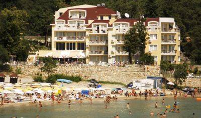 Imagine pentru Hotel Helios 3* valabile pentru Litoral 2025