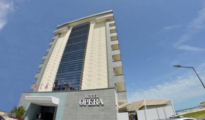 Imagine pentru Hotel Opera 4* valabile pentru Litoral 2025