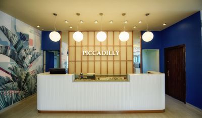 Imagine pentru Hotel Piccadilly 3* valabile pentru Litoral 2025