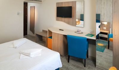 Imagine pentru Hotel Riviera 3* valabile pentru Litoral 2025