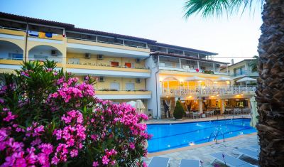 Imagine pentru Hotel Tropical 4* valabile pentru Litoral 2025