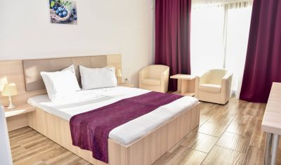 Imagine pentru Q Hotel 3*  valabile pentru Litoral 2025