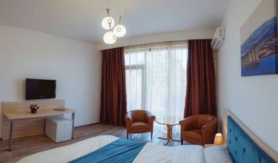 Imagine pentru Q Hotel 3*  valabile pentru Litoral 2025