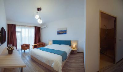 Imagine pentru Q Hotel 3*  valabile pentru Litoral 2025