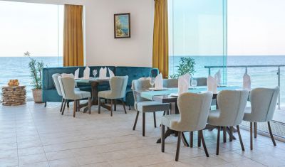 Imagine pentru Hotel Marina 4*  valabile pentru Paste  2025