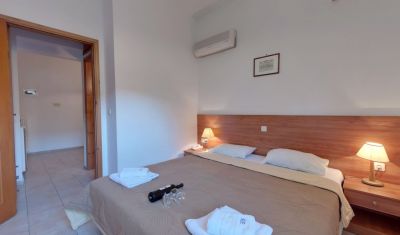 Imagine pentru Hotel Marirena 3* valabile pentru Paste  2025