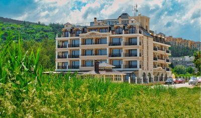 Imagine pentru Hotel Sunny Castle 4* valabile pentru Paste  2025