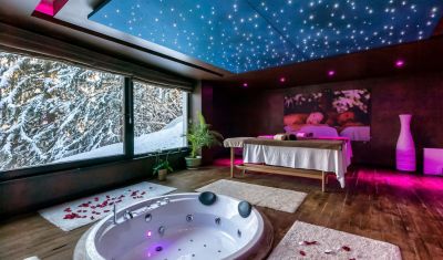 Imagine pentru Hotel Alpin Resort 4* valabile pentru Revelion 2025