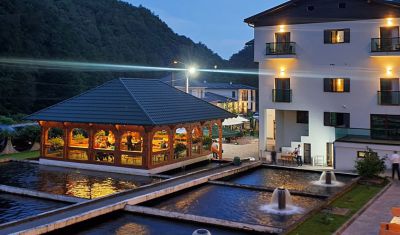 Imagine pentru Hotel Complex Lostrita 4* valabile pentru Revelion 2025