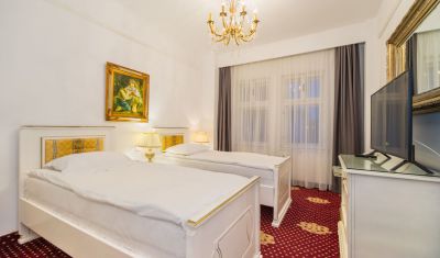 Imagine pentru Hotel Imparatul Romanilor Sibiu 3* valabile pentru Revelion 2025