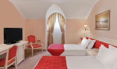 Imagine pentru Hotel Kremlin Palace 5*  valabile pentru Revelion 2025