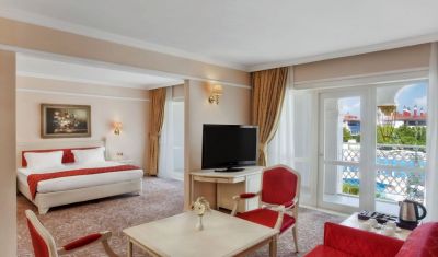 Imagine pentru Hotel Kremlin Palace 5*  valabile pentru Revelion 2025