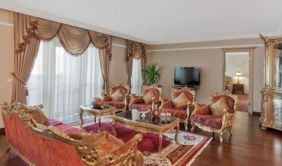 Imagine pentru Hotel Kremlin Palace 5*  valabile pentru Revelion 2025