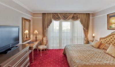 Imagine pentru Hotel Kremlin Palace 5*  valabile pentru Revelion 2025