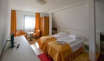 Imagine pentru Hotel Paraul Capra 3*  valabile pentru Revelion 2025