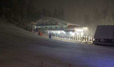 Imagine pentru Hotel SuperSki 3* valabile pentru Revelion 2025