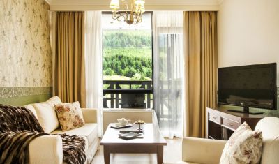 Imagine pentru Premier Luxury Mountain Resort 5* valabile pentru Revelion 2025