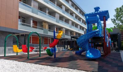 Imagine pentru Hotel Dunarea Mamaia 3* valabile pentru Rusalii 2025