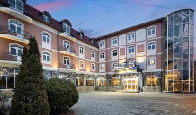 Oferta pentru Revelion 2025 Hotel Mercure Sibiu Airport 4* - Demipensiune 